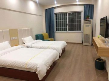 江西鹰潭市月湖区附近的酒店有哪些？