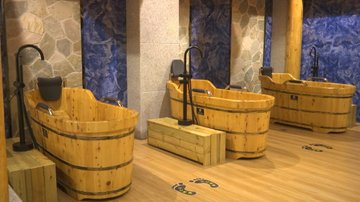 江西鹰潭市月湖区附近的洗浴店有哪些？