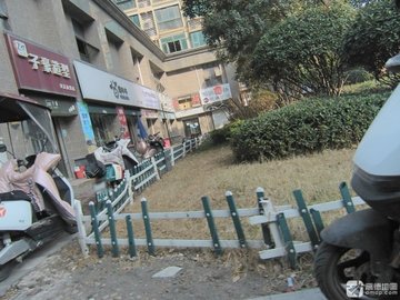 安徽蚌埠市蚌山区附近的商场超市有哪些？